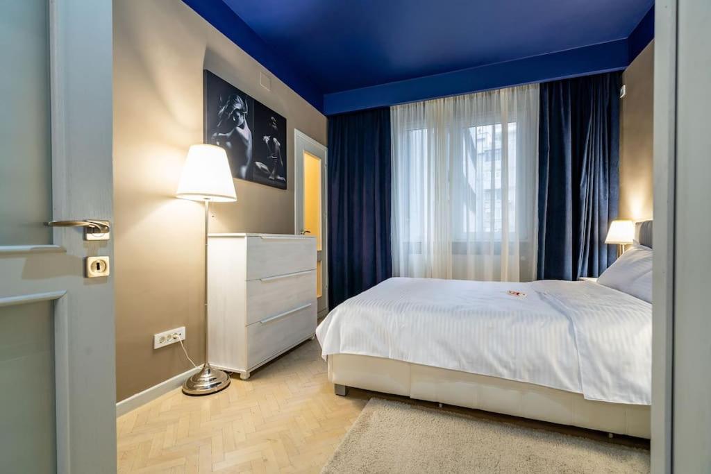 Modern - Central Apartment Бухарест Экстерьер фото