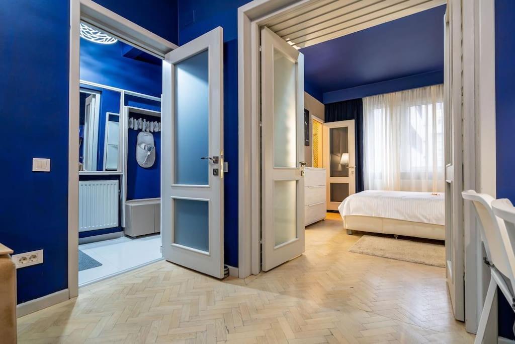 Modern - Central Apartment Бухарест Экстерьер фото