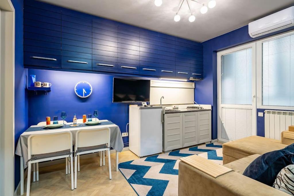 Modern - Central Apartment Бухарест Экстерьер фото